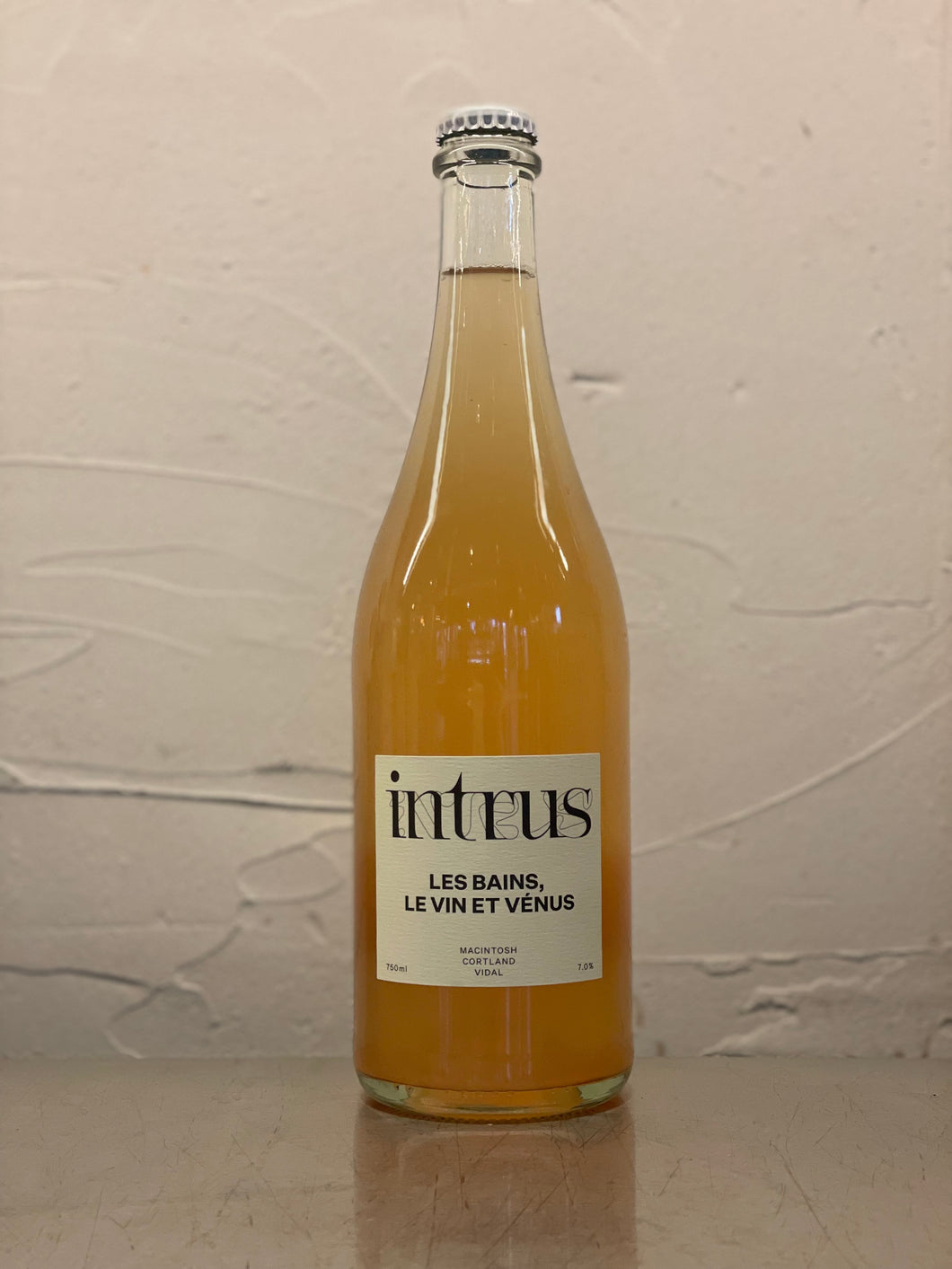 Les Bains, Le Vin, et Vénus